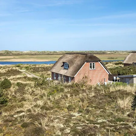 Beautiful In With House A Panoramic View *